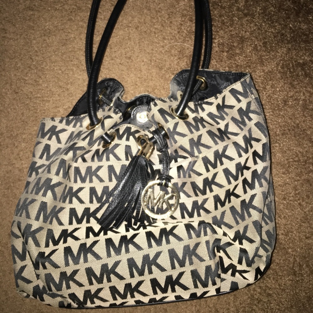 MK medium/large EW Ring Tote.